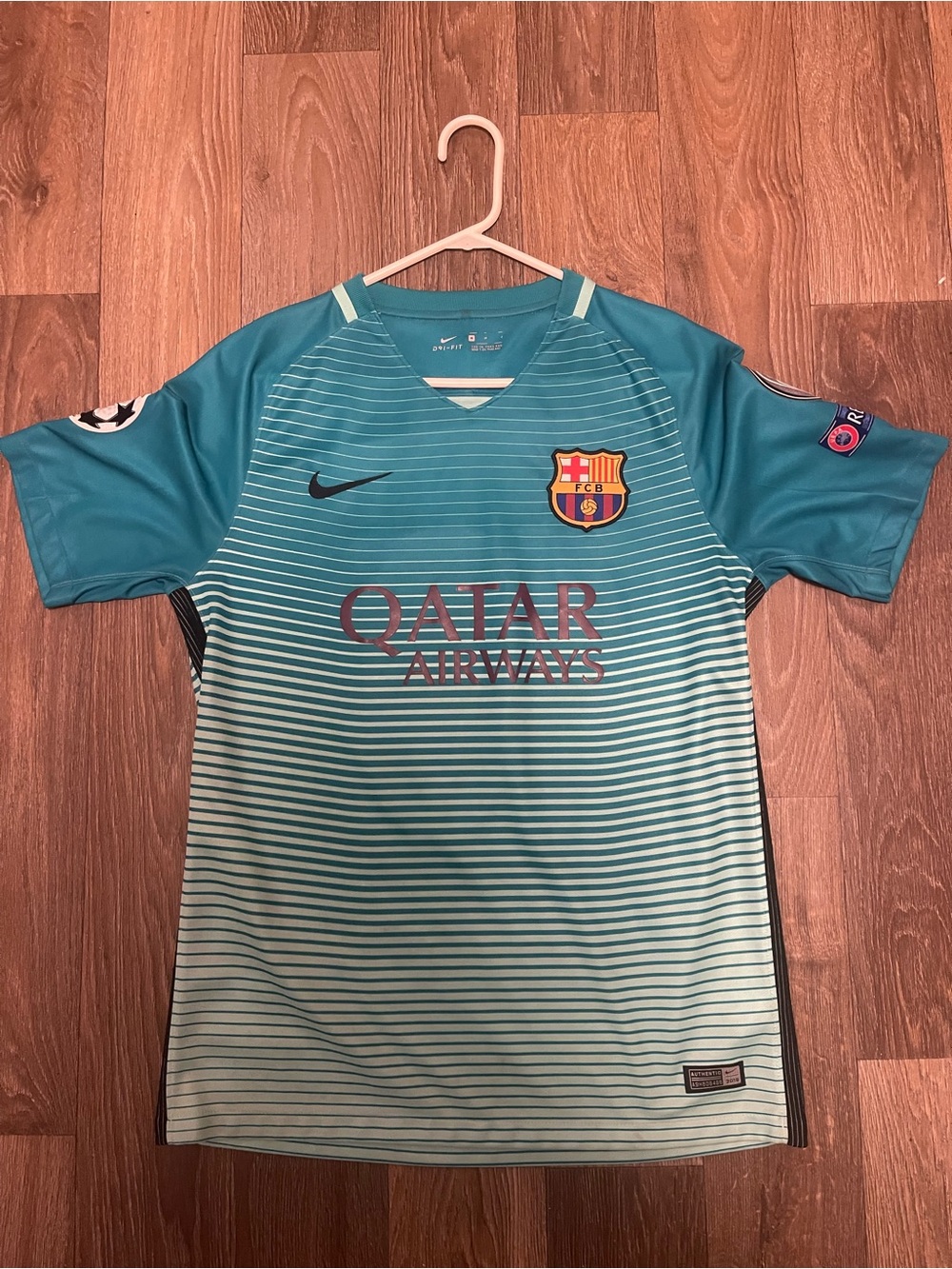 FC Barcelona 16/17 Lionel Messi away jersey